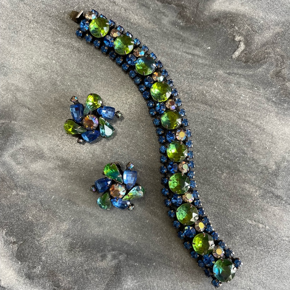 Vintage Kramer New York Blue Green Crystal Bracelet Earrings Set - Picture 12 of 12